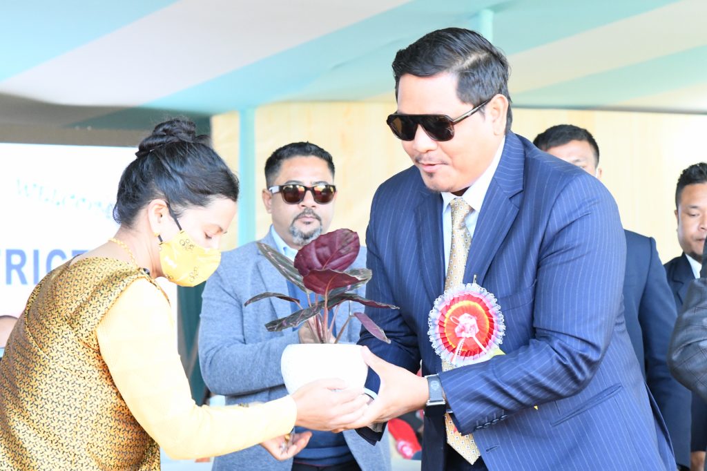 CM inaugurates Meghalaya’s 12th district amidst funfare at Mairang