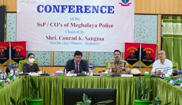 Chief Minister chairs conference of DCs and SPs; announces projects to strengthen health, education and police infrastructure